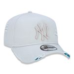 Bone-New-Era-Destroyed-New-York-Yankees-Off-White.jpeg