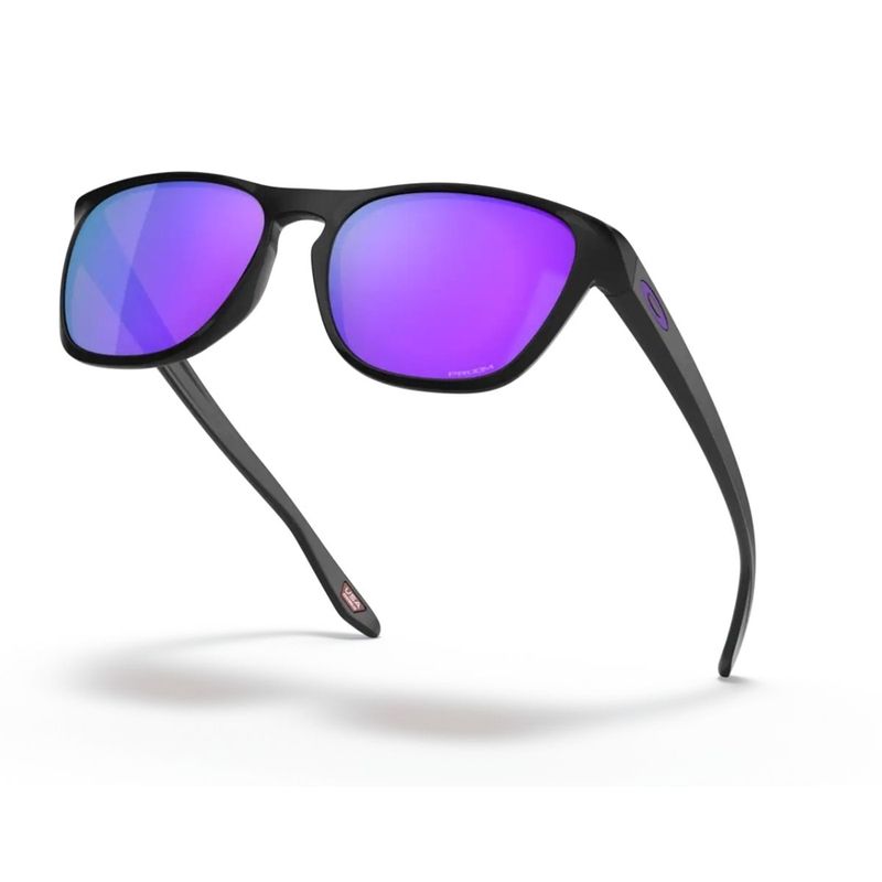 Oculos-Oakley-Manorburn-Matte-Black-Prizm-Violet-3