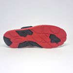 Chinelo-Oakley-Banks-Red-Line--1-
