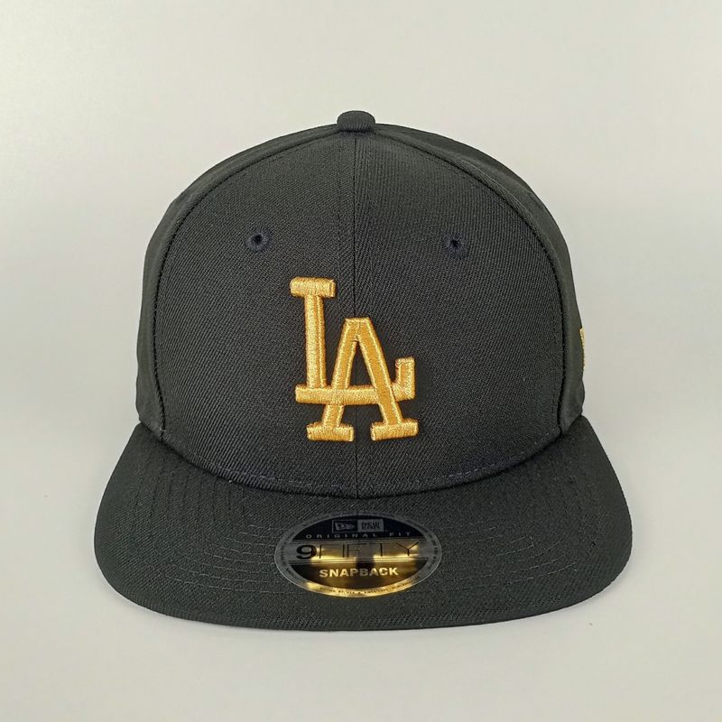 bone-new-era-950-gold-los-angeles-dodgers-preto-mbperbon026