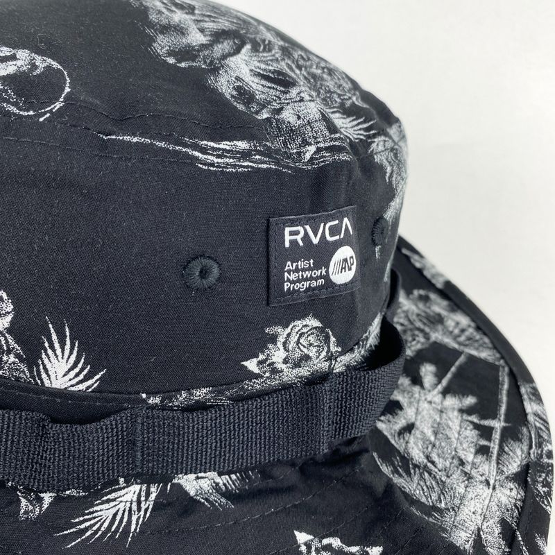 chapeu-rvca-jean-jean-preto-R912A0007--2-