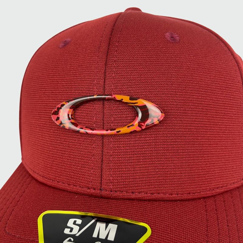 bone-oakley-tincan-iron-red-911545-80u--2-