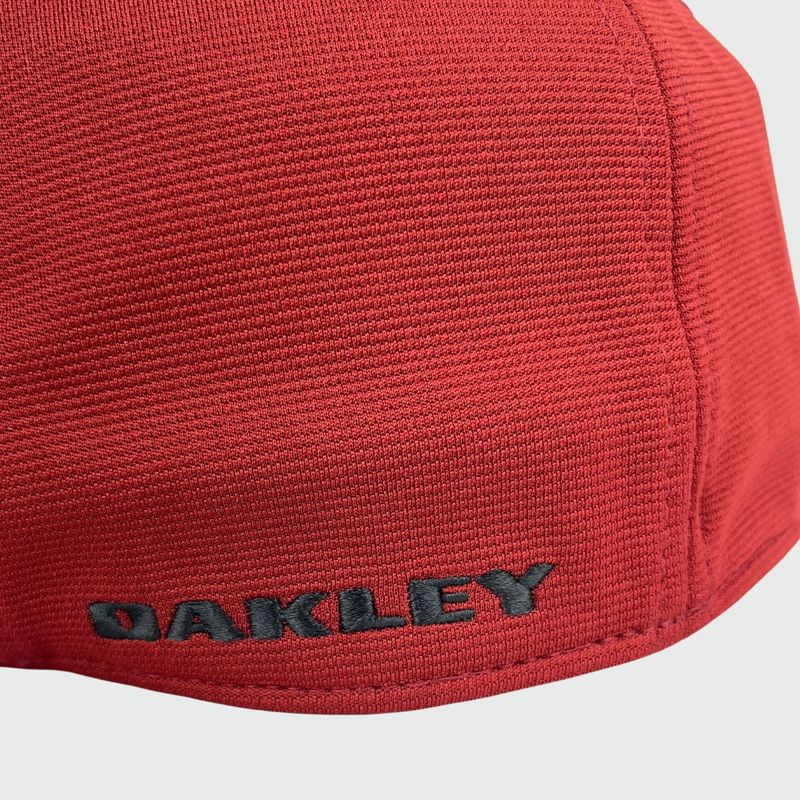 bone-oakley-tincan-iron-red-911545-80u--5-