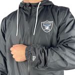 jaqueta-new-era-corta-vento-las-vegas-raiders-nfperjaq001--3-.jpg